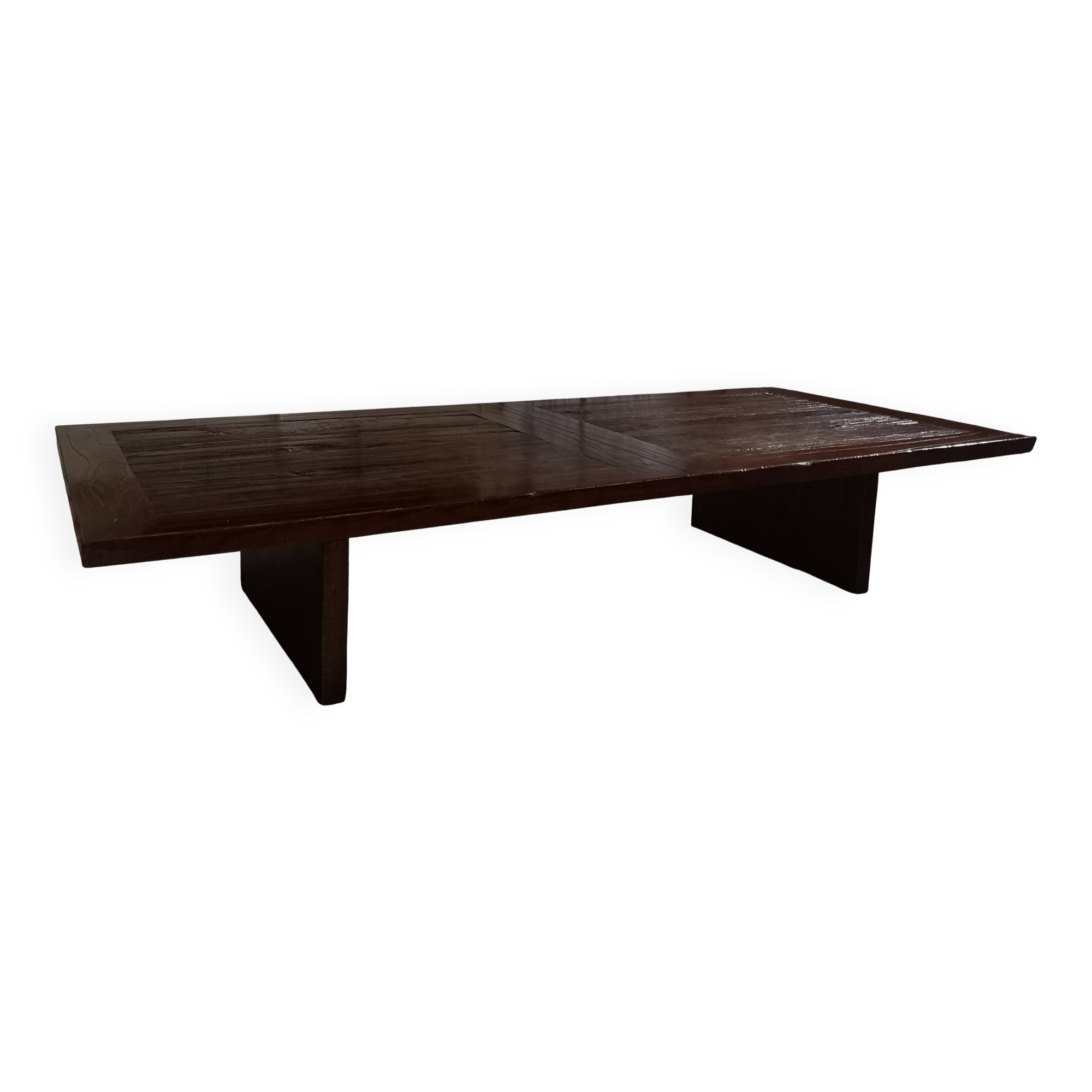 Large coffee table in solid wood