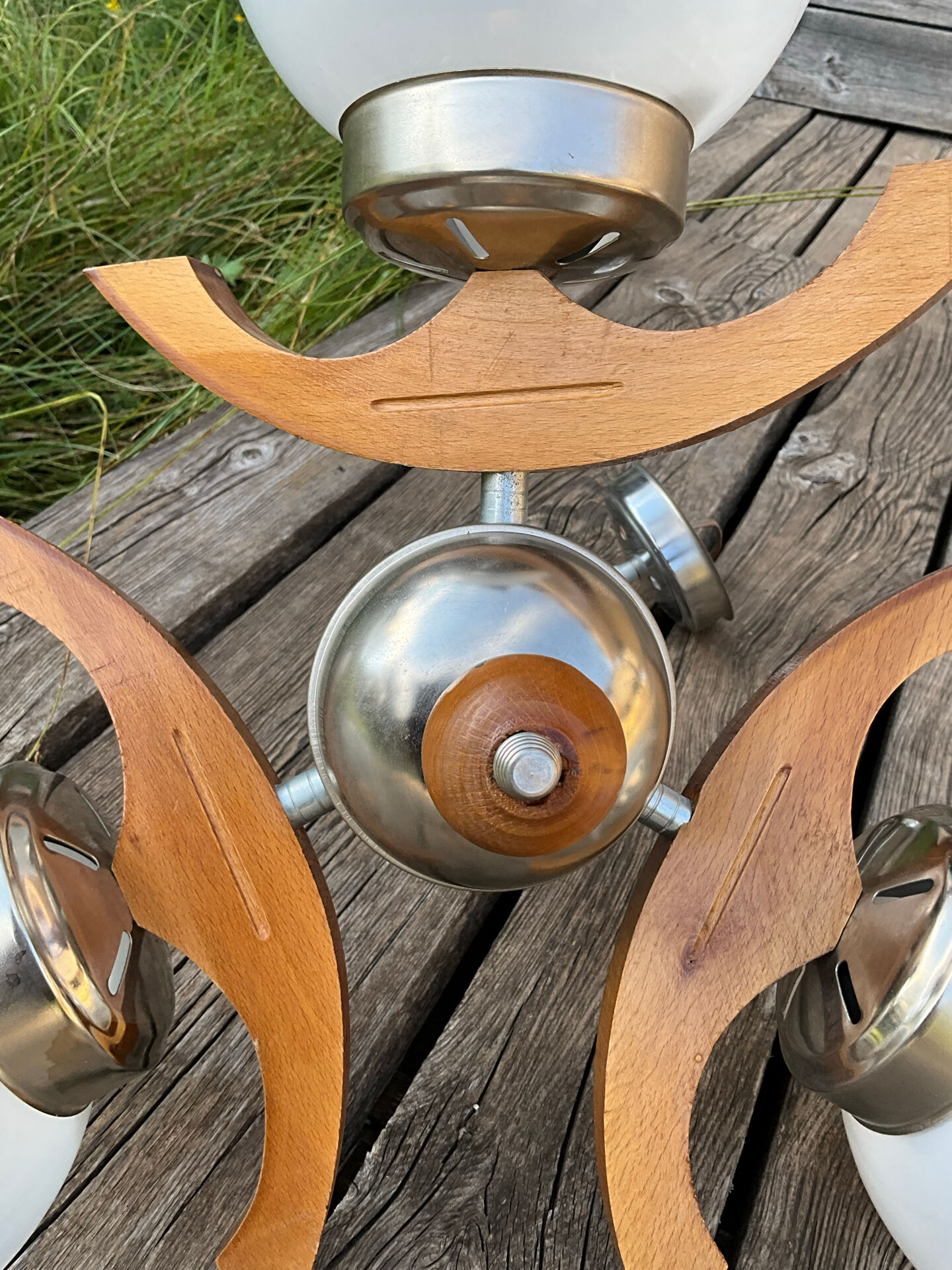 Exceptional Space Age / Mid-Century suspension chandelier, 3 concave globes.