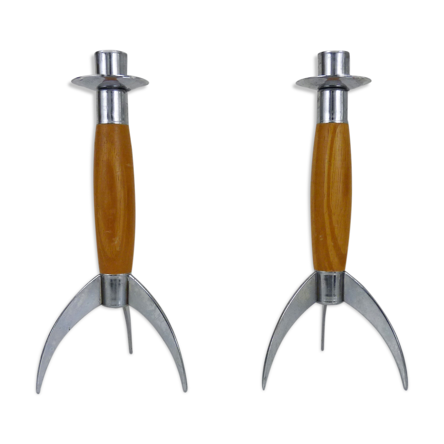 Paire d'anciens bougeoirs fusée design post moderniste en bois et inox. année 70 80