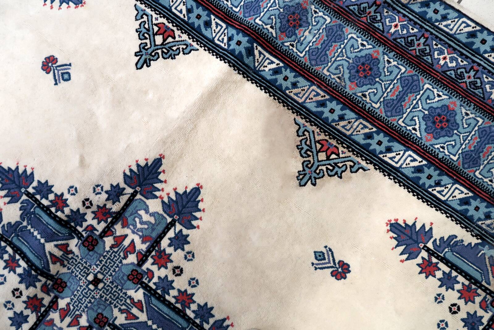 Tapis berbère tunisien vintage en laine fait main – 199 x 252 cm - 1C1035