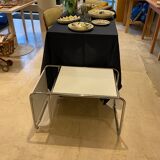 Table d'appoint porte-revues