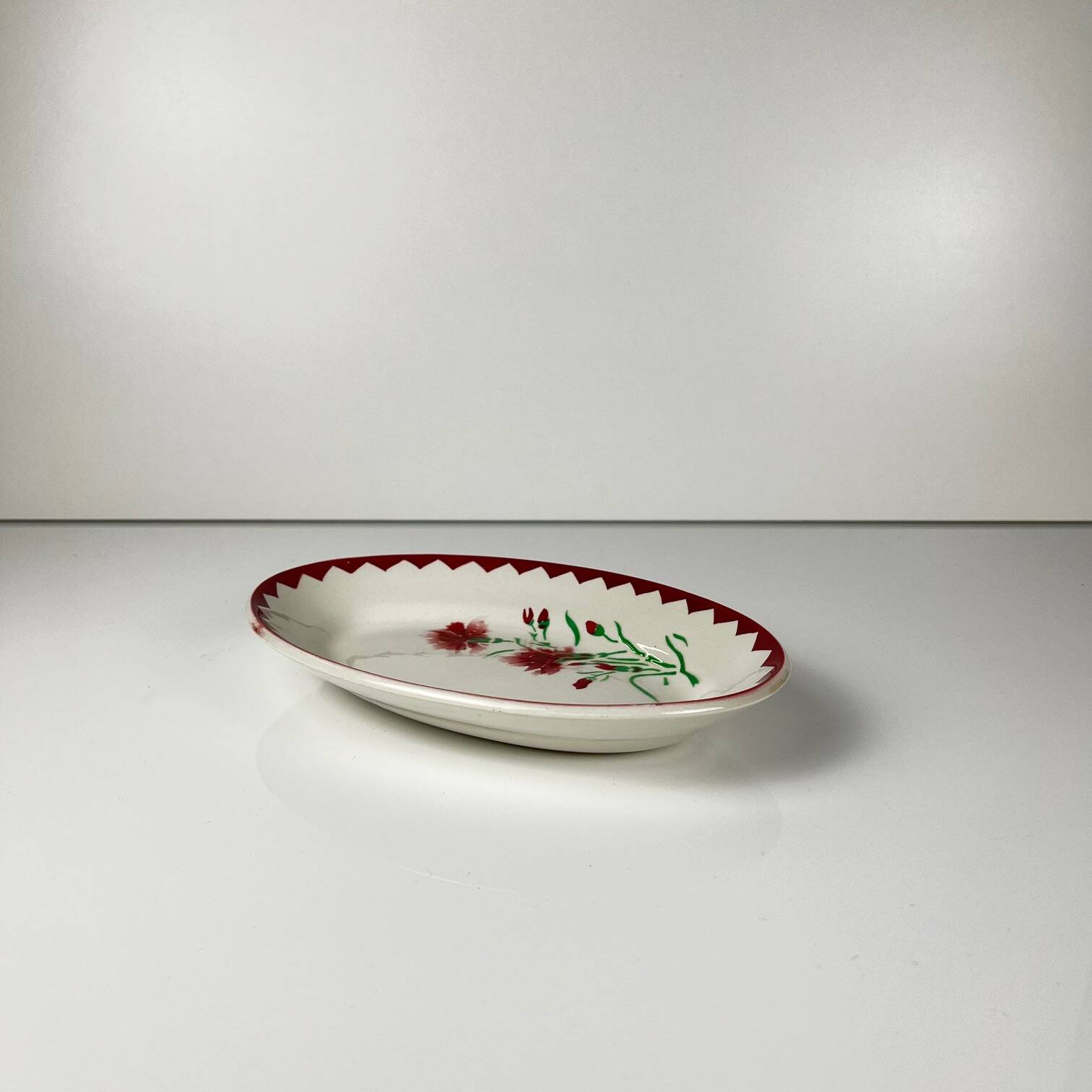 Sarreguemines "Oeillet" Dish, 1920-50