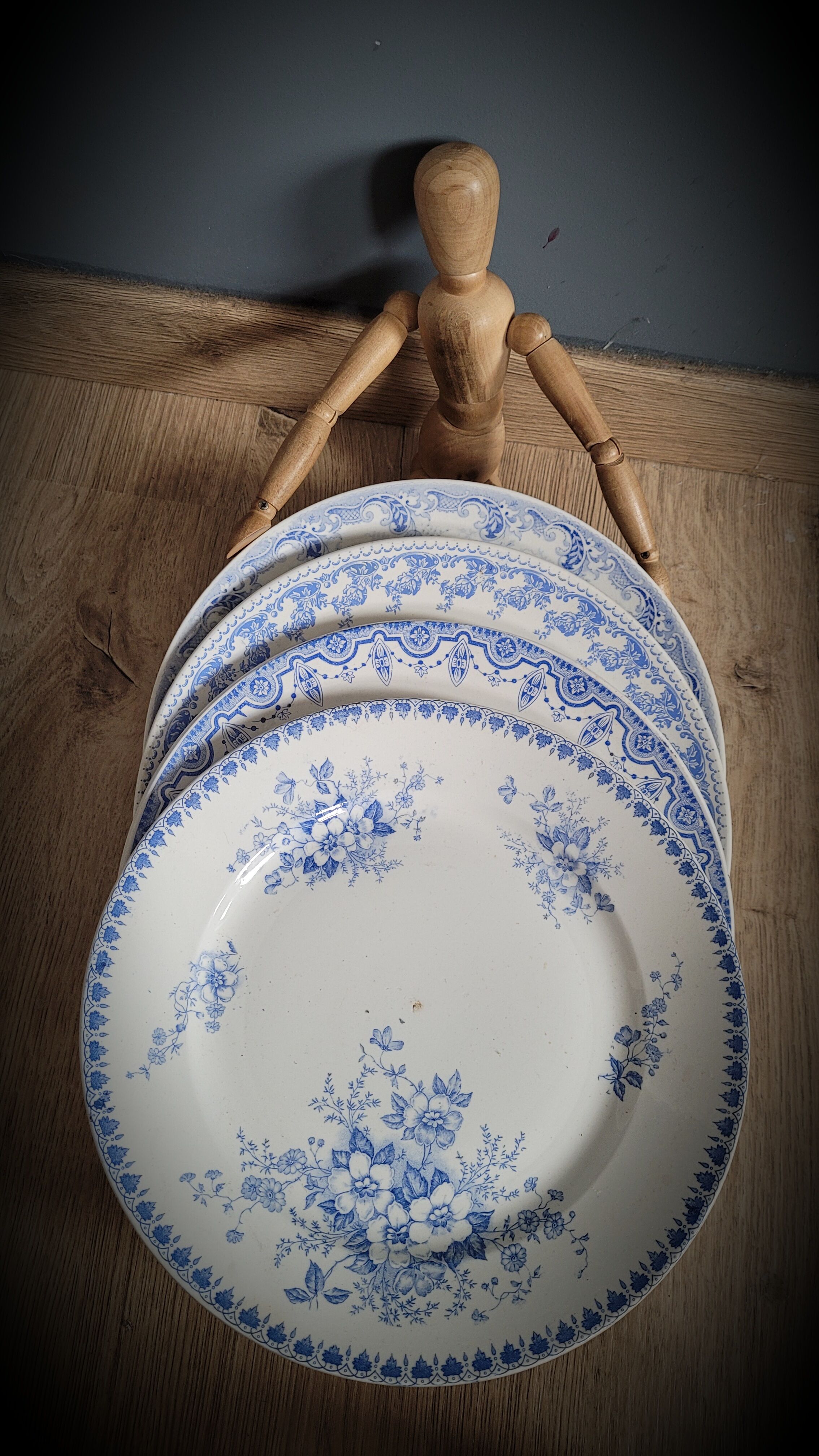 Set of 4 blue mismatched plates 2
