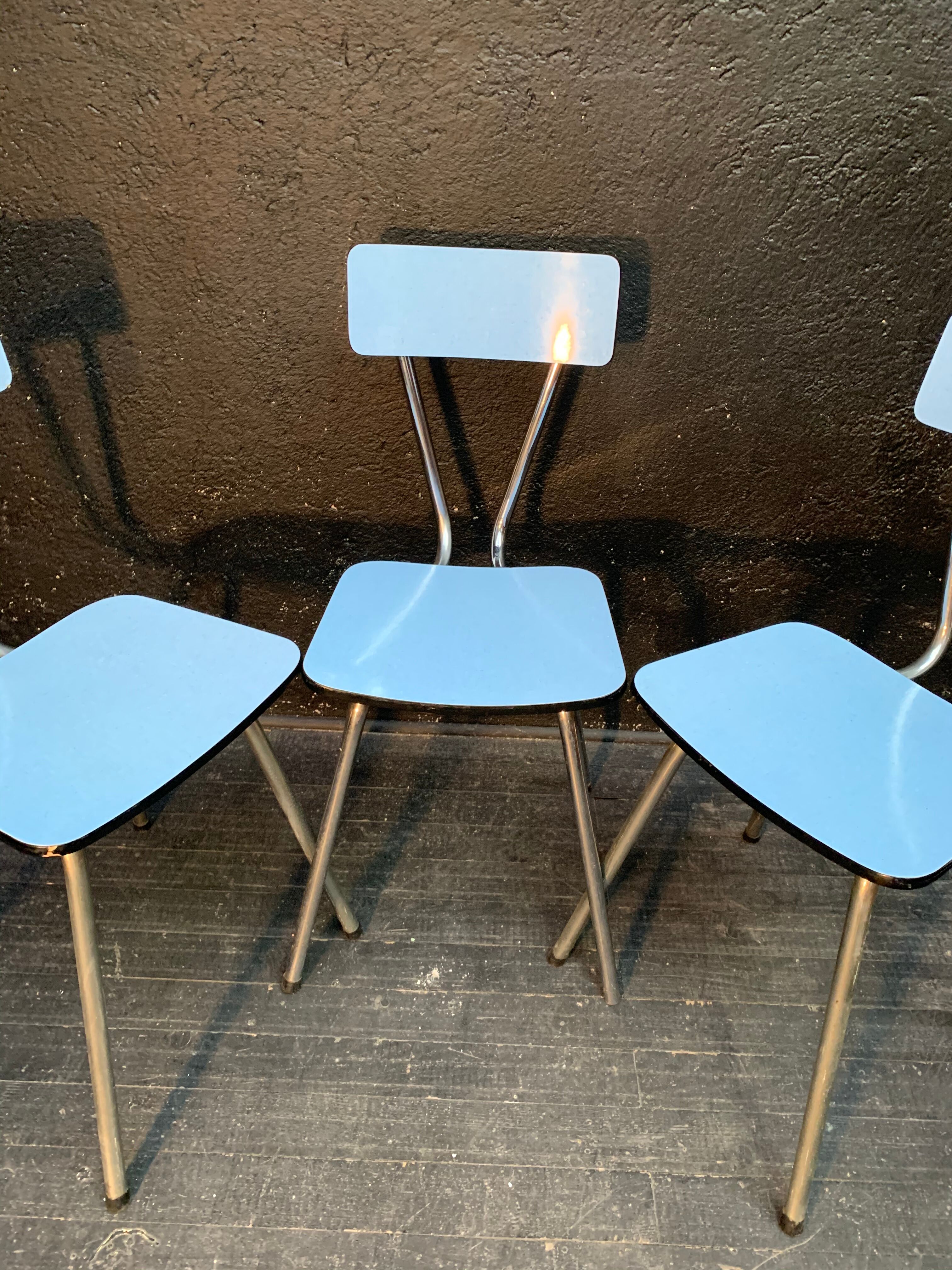 Suite of 3 vintage chairs in formica 1960