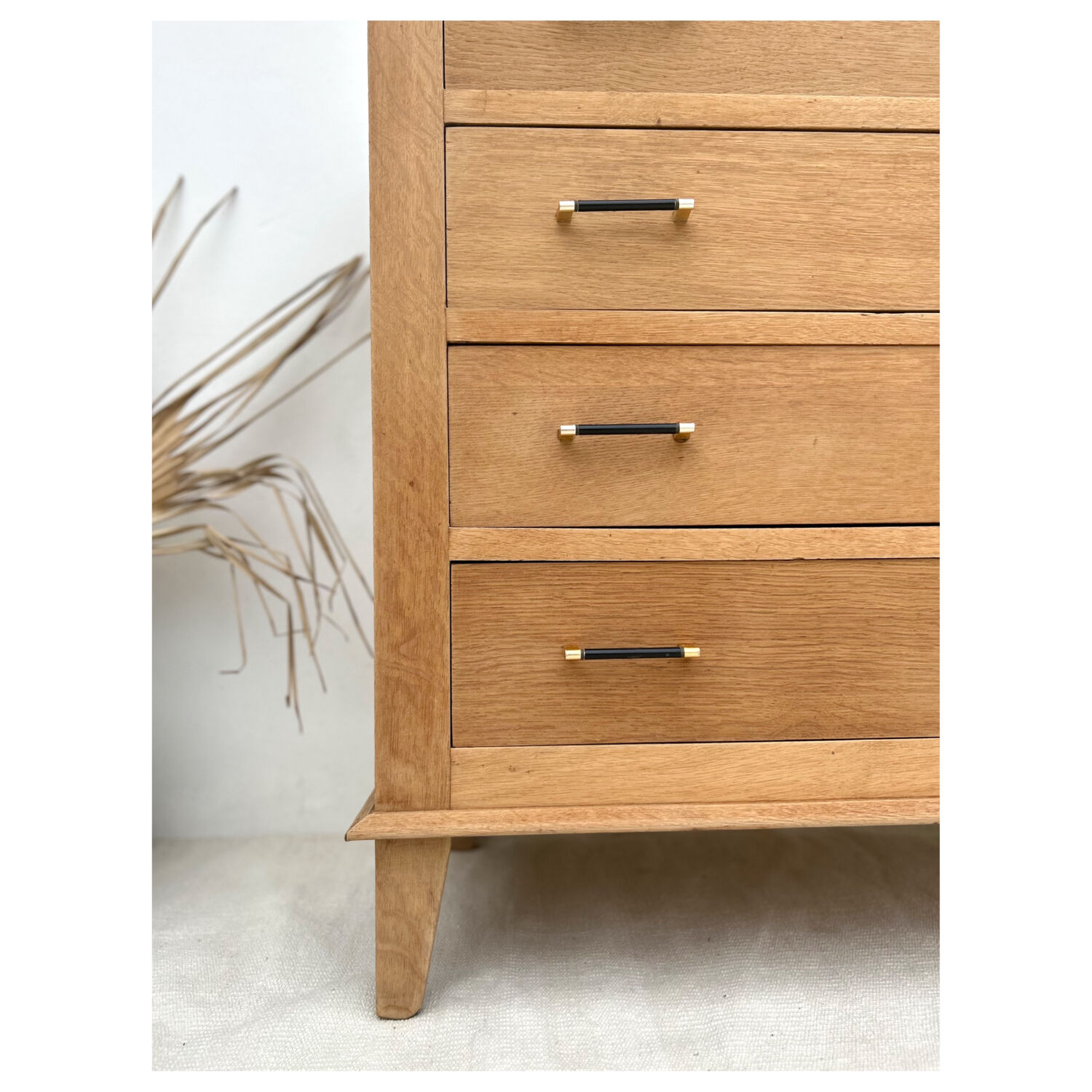 Vintage chest of drawers