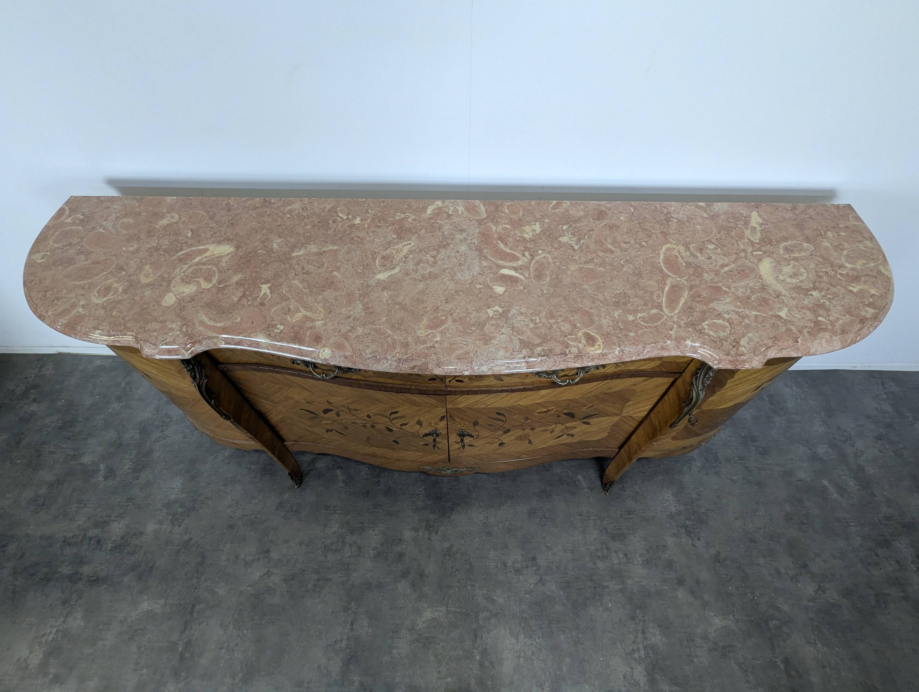 Enfilade en marqueterie de bois de rose