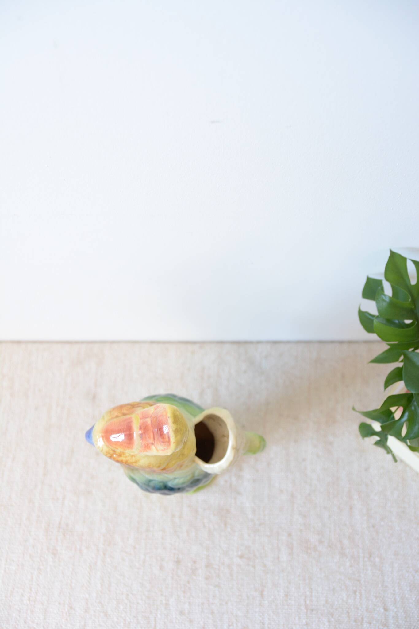 Parrot carafe in earthenware