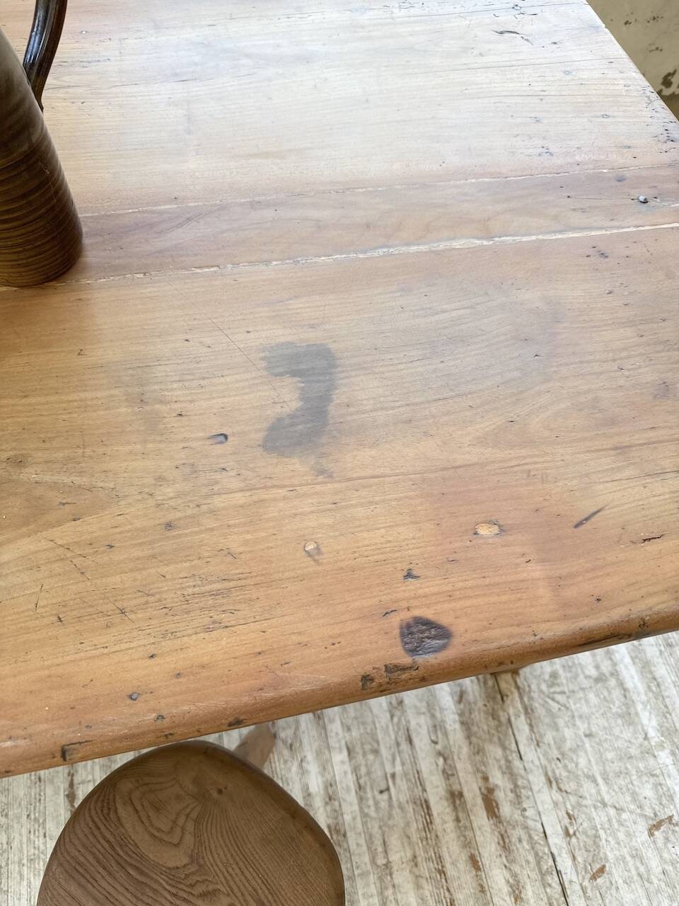 Cherry farmhouse table 1m8