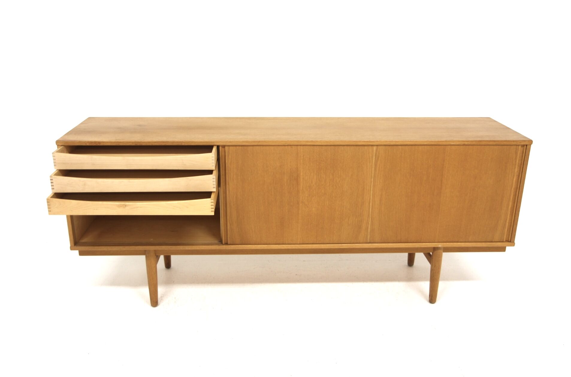 Scandinavian oak sideboard, Abra Möbelfabrik, Taberg, Sweden, 1960
