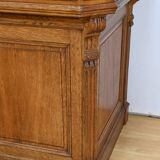 Oak apothecary counter – 1920