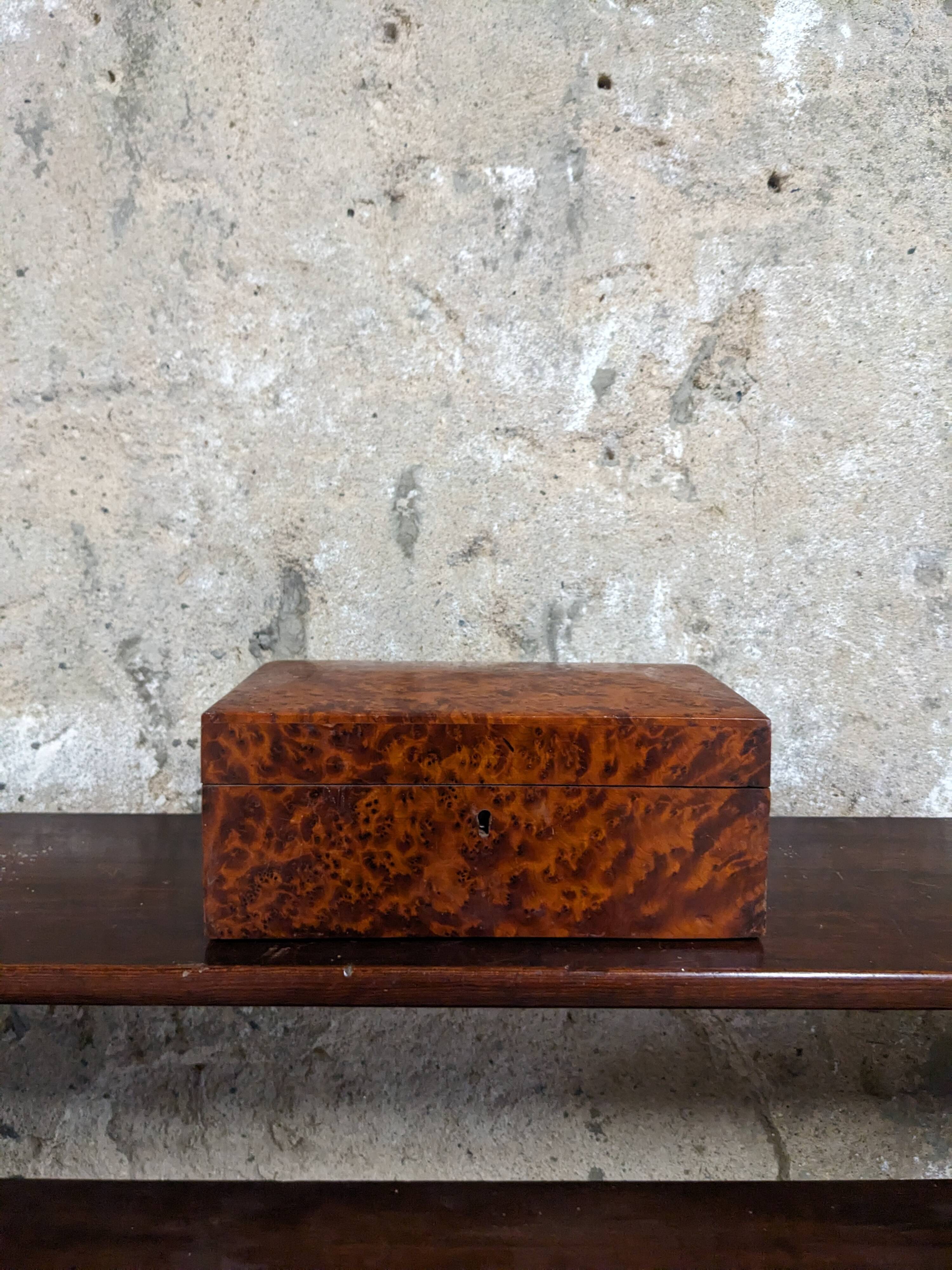 Thuja wood writing set