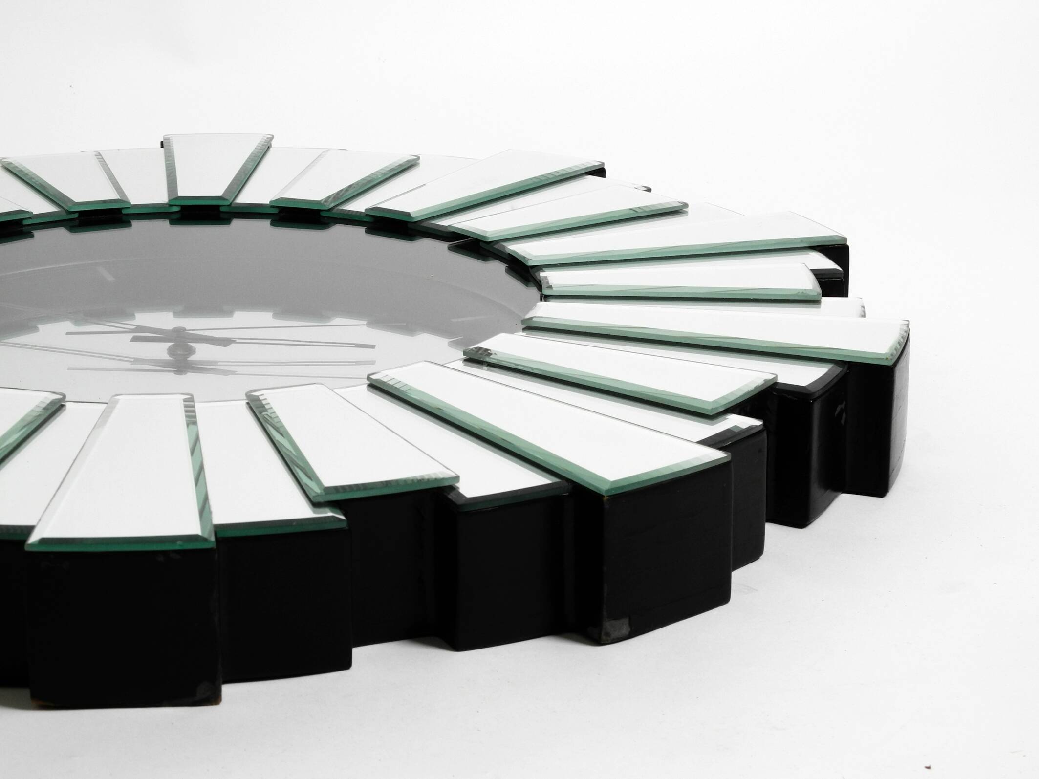 Gigantic rare heavy Sunburst mirror wall clock from the 1970s | Ø 70 cm