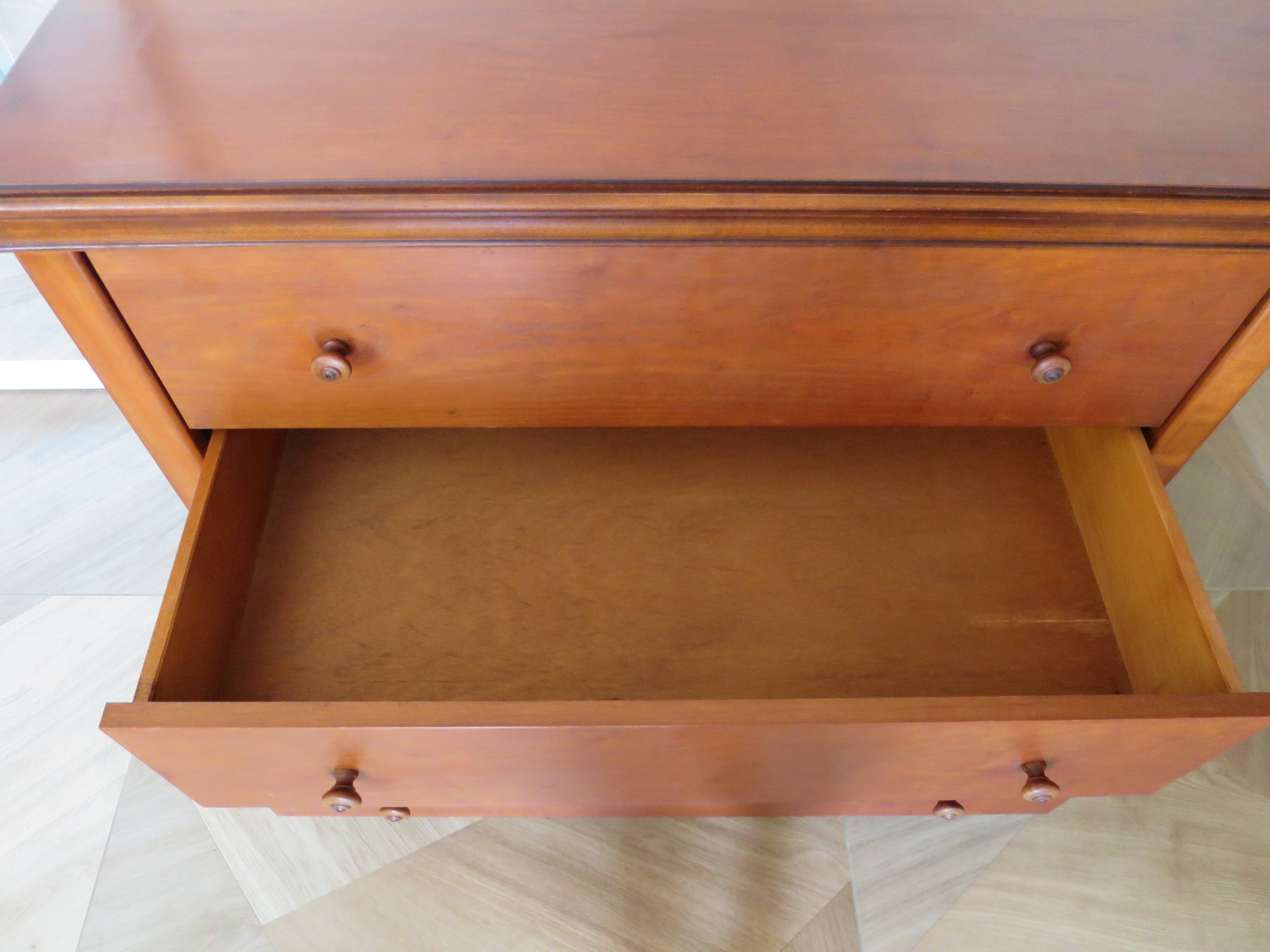 Elegant cherry wood chest of drawers – 3 drawers – 80s