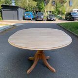 Extendable round dining table with central leg, renovated in raw wood, 150cm
