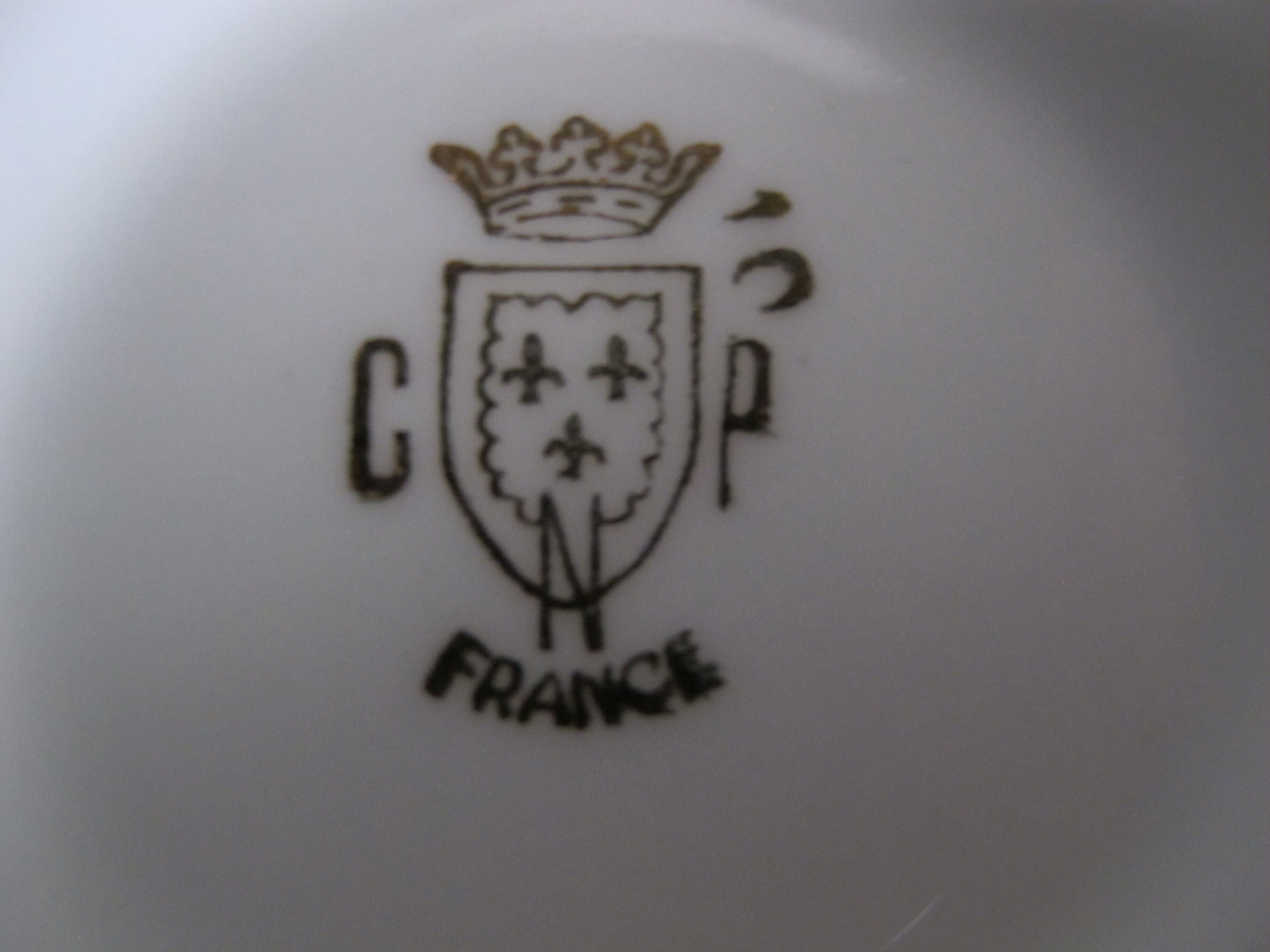 Set of 3 porcelain bowls