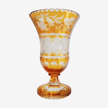 Vase verre doublé jaune fleurs incisées