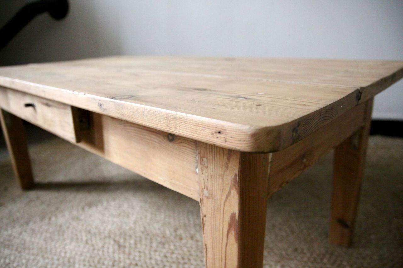 Table basse de ferme en bois
