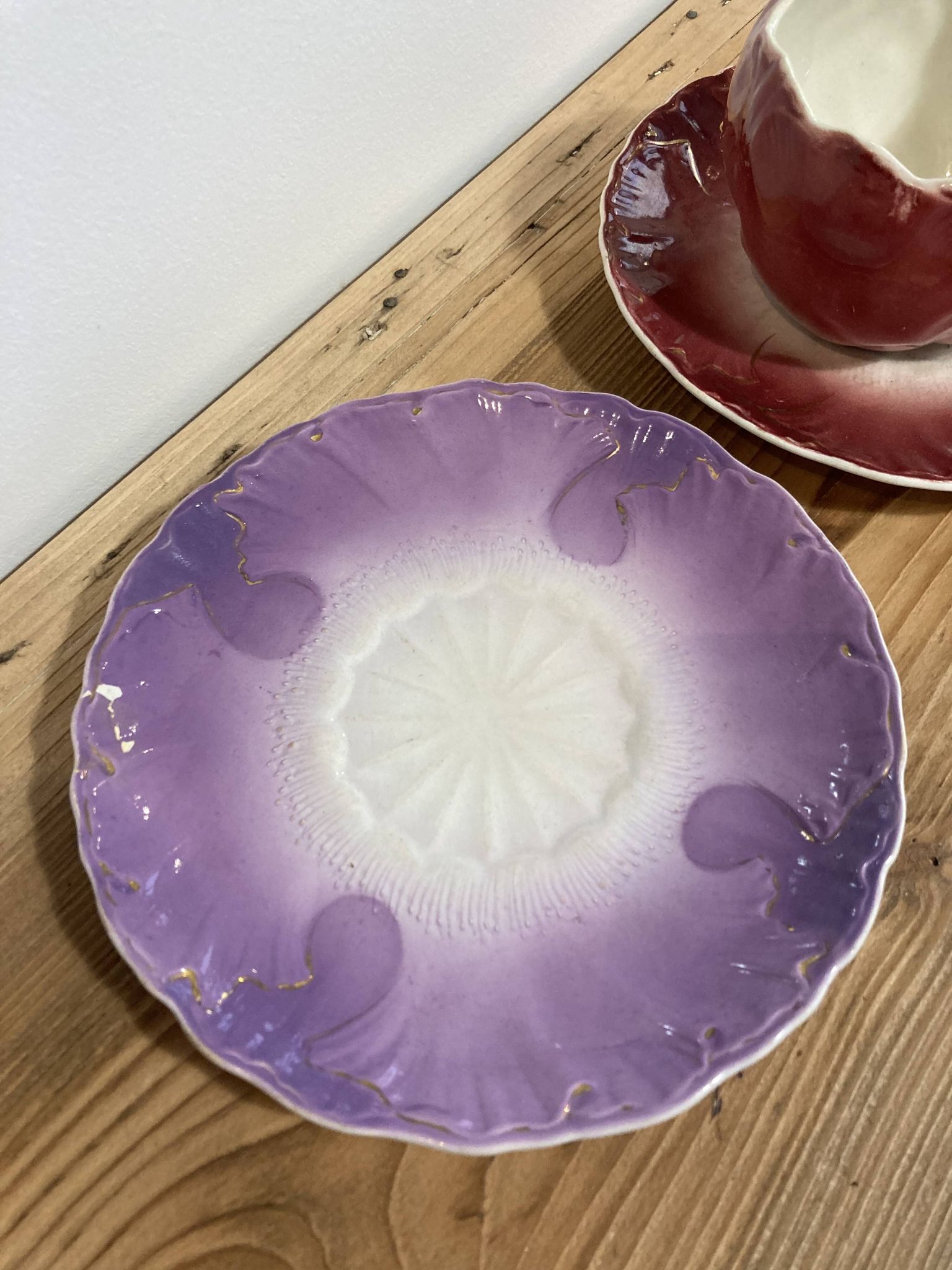 Pair of Art Nouveau barbotine lunches signed Lunéville
