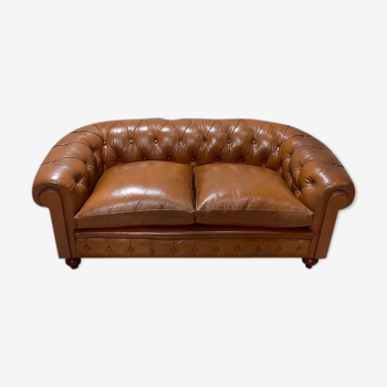 Chesterfield padded leather sofa - late 19th century