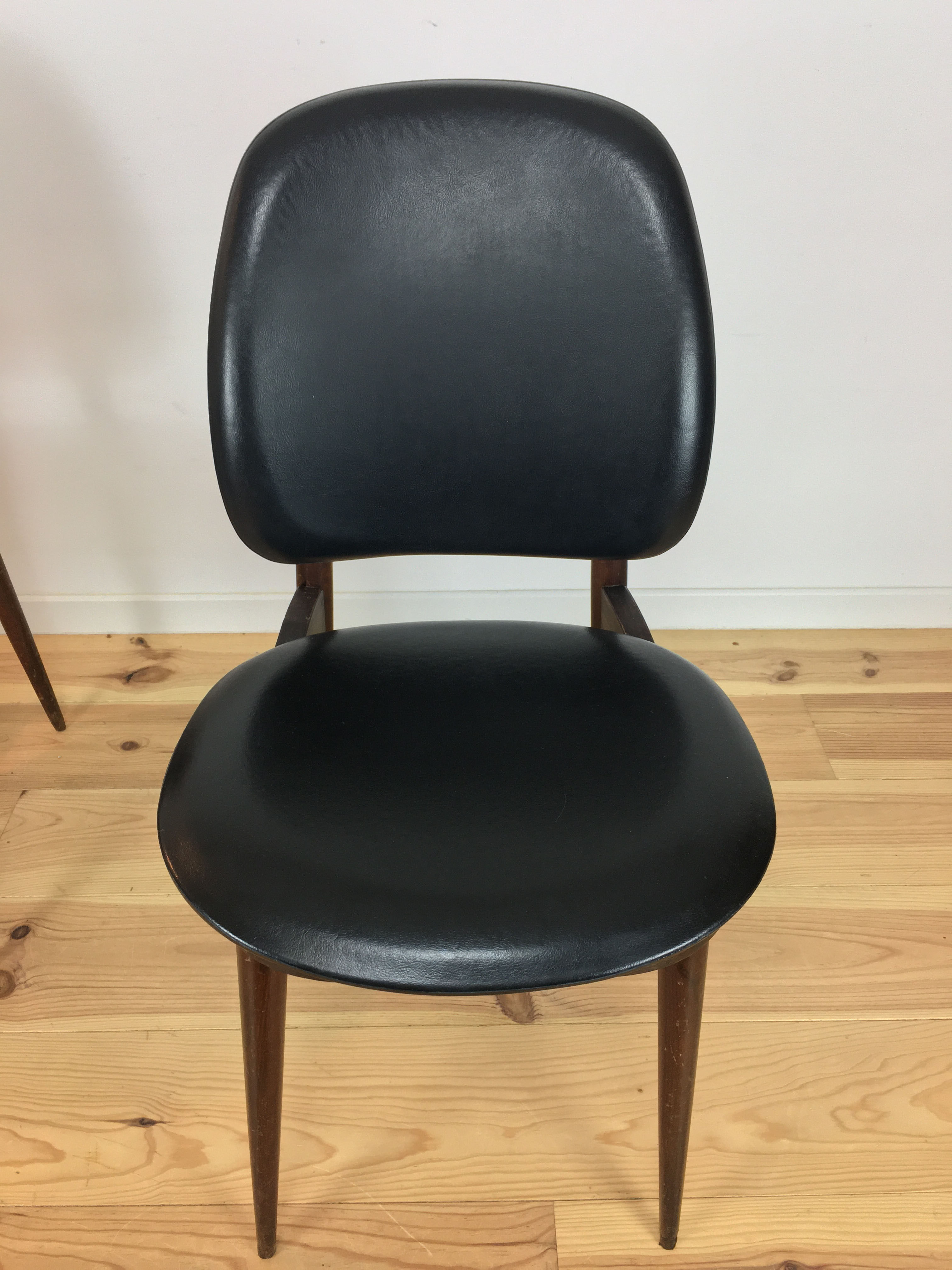 Pegasus chair by Baumann, black