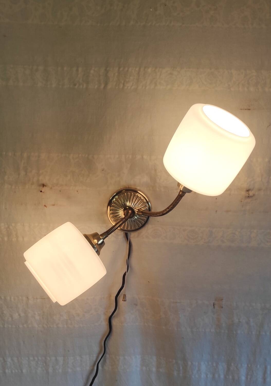 Double articulated wall light with opaline globe - 1950s/60s