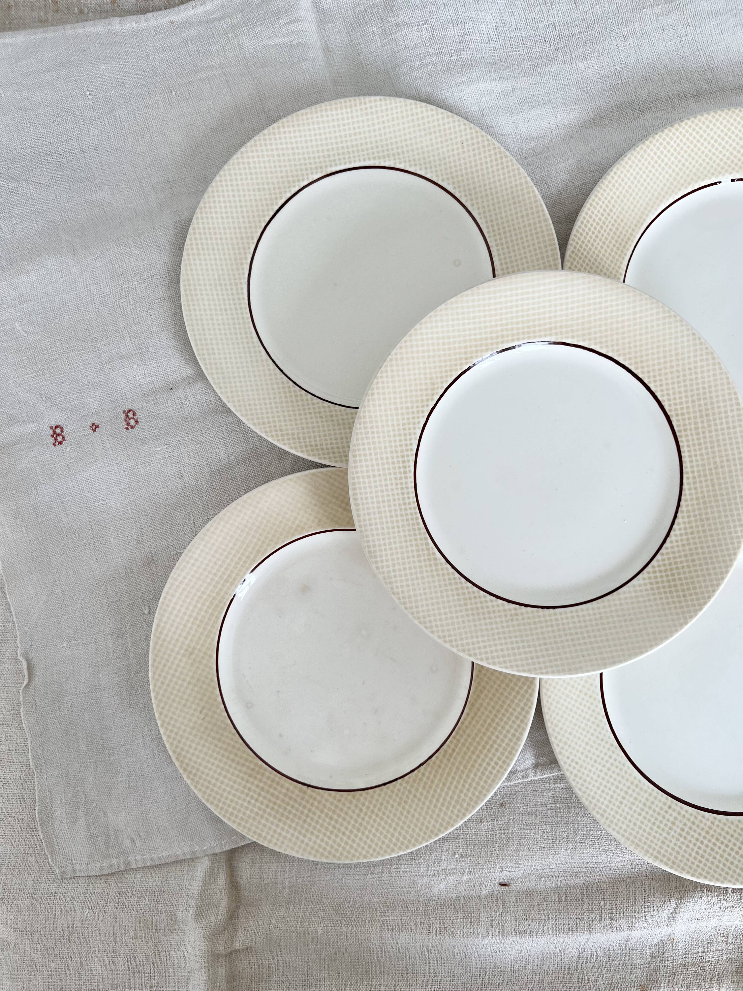 5 vintage earthenware dessert plates stamped Salins - Marli beige and white gingham