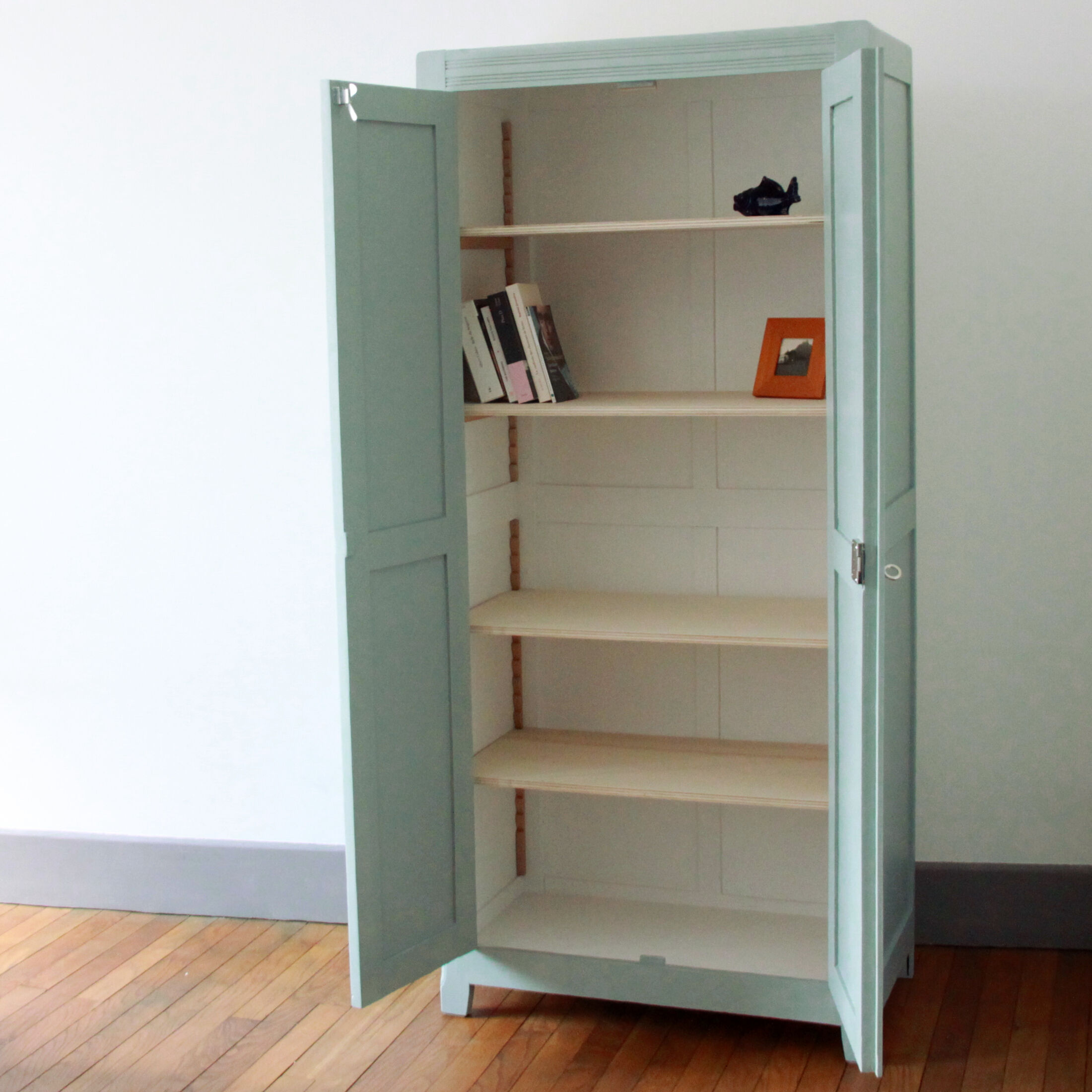 Small Parisian wardrobe, boarding school, vintage