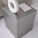 Table d'appoint Veliento "Silent Cube" en acier inoxydable brossé