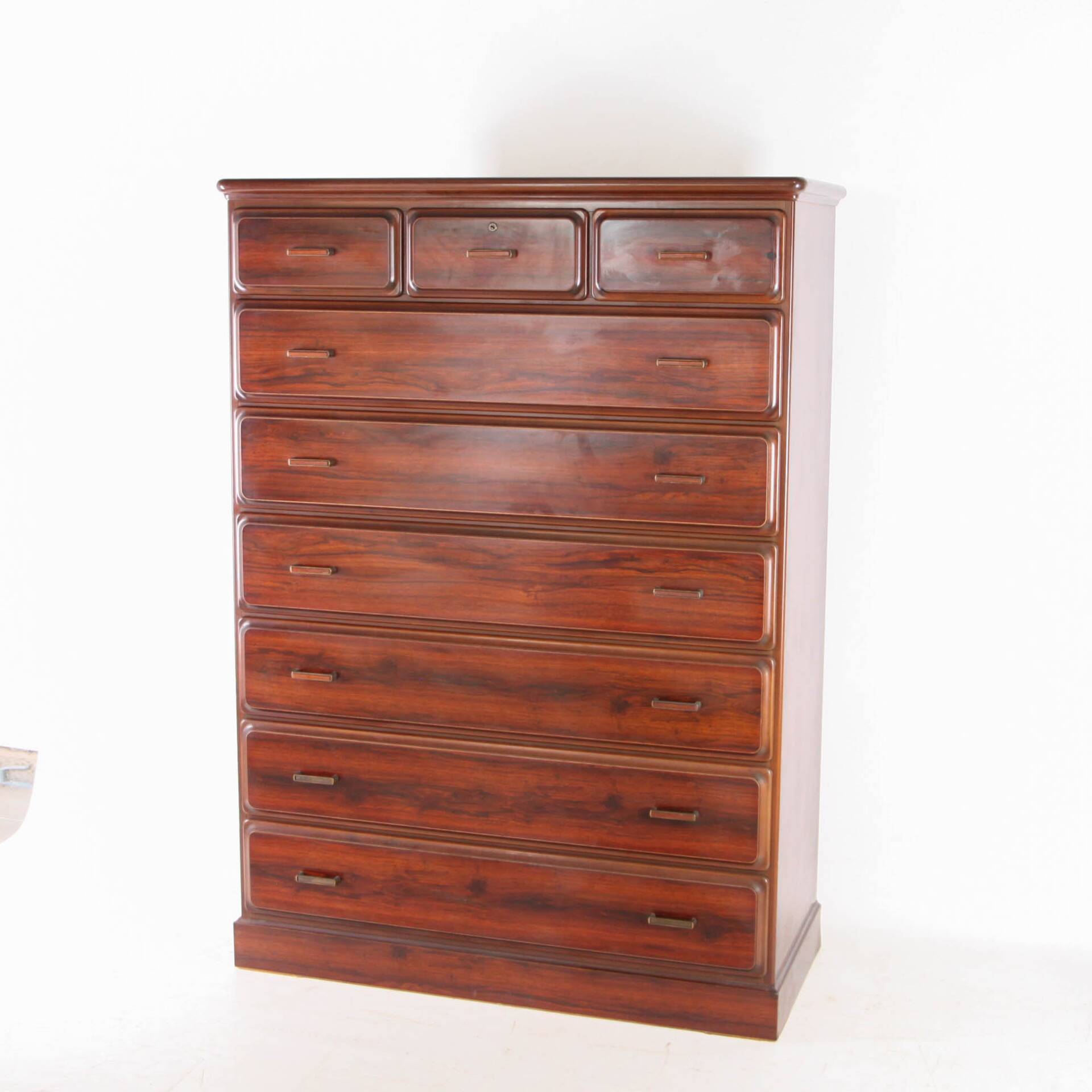 Japanese high commode