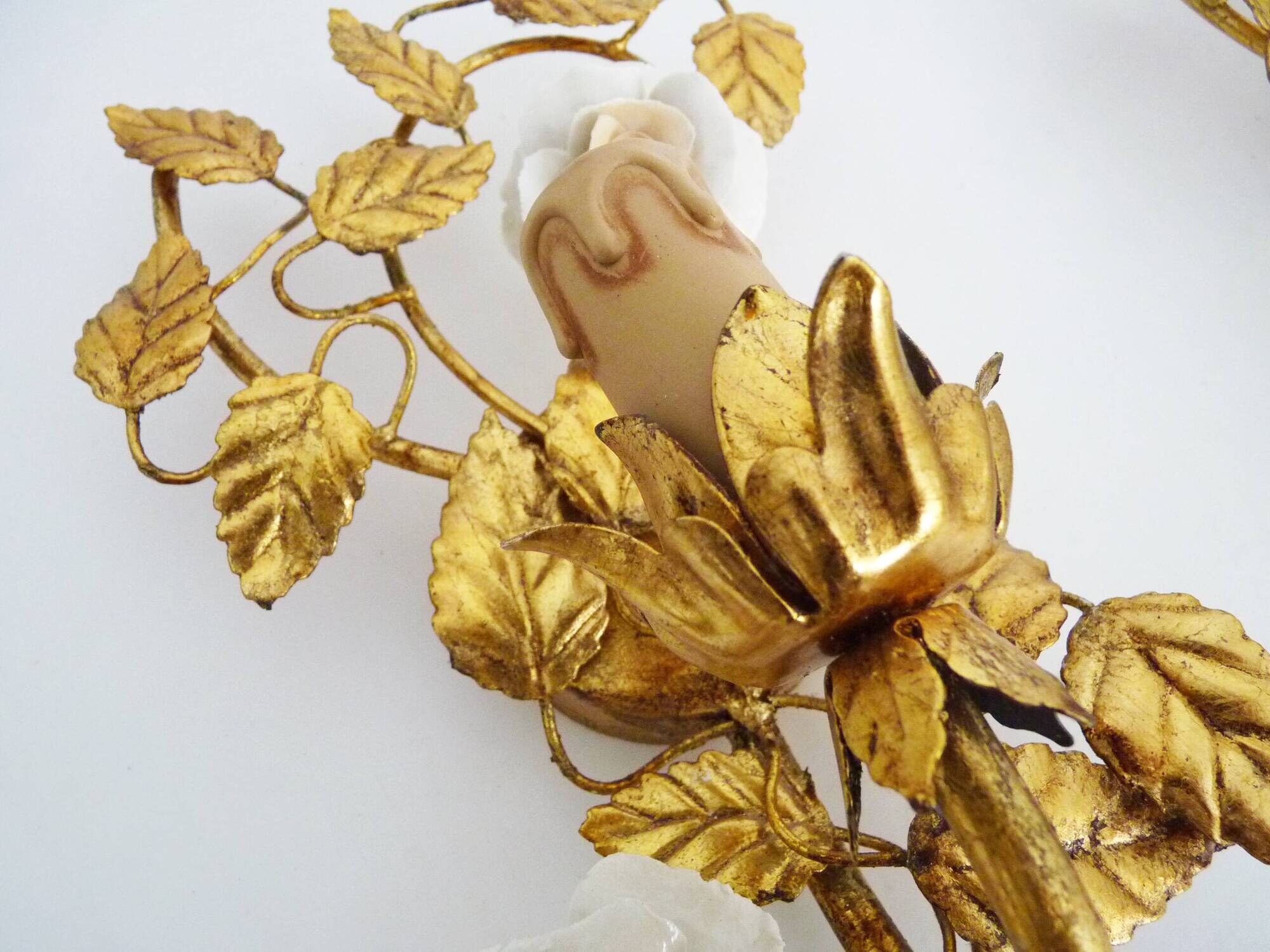 Paire d'appliques murales italienne feuillage doré à la feuille d'or, années 70-80