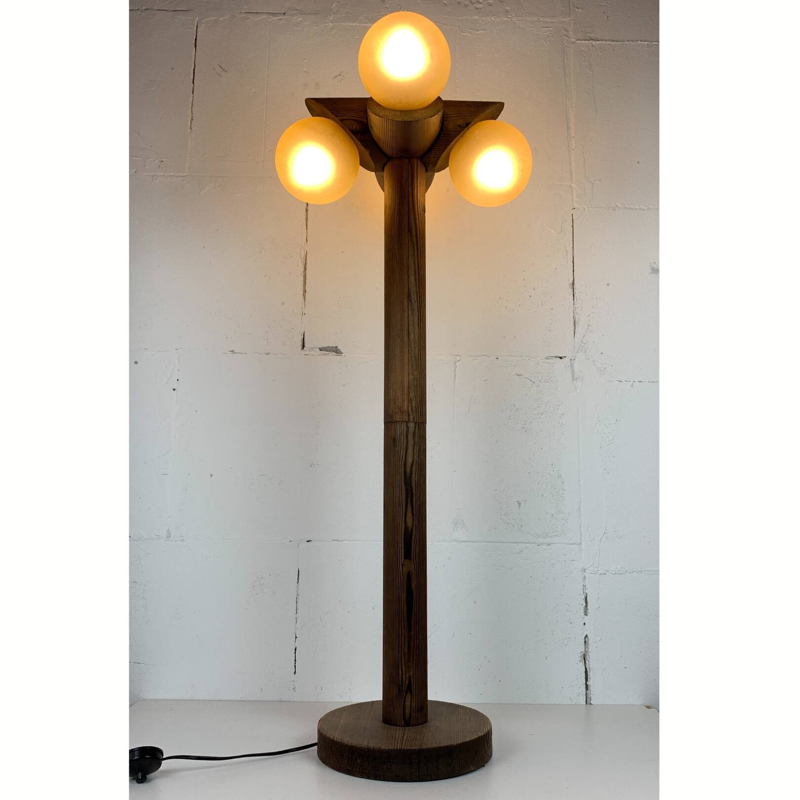Midcentury brutalist oak floor lamp with 4 spheres, 1970s  by Temde Leuchten