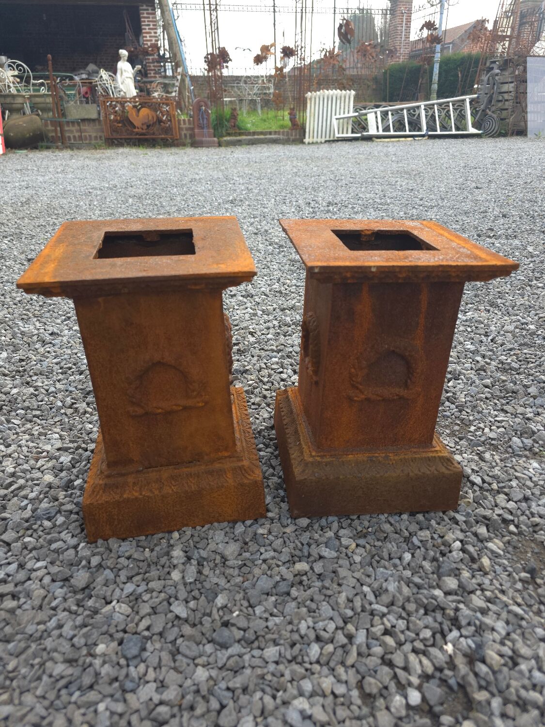 Cast iron bases for Medici vases or statues