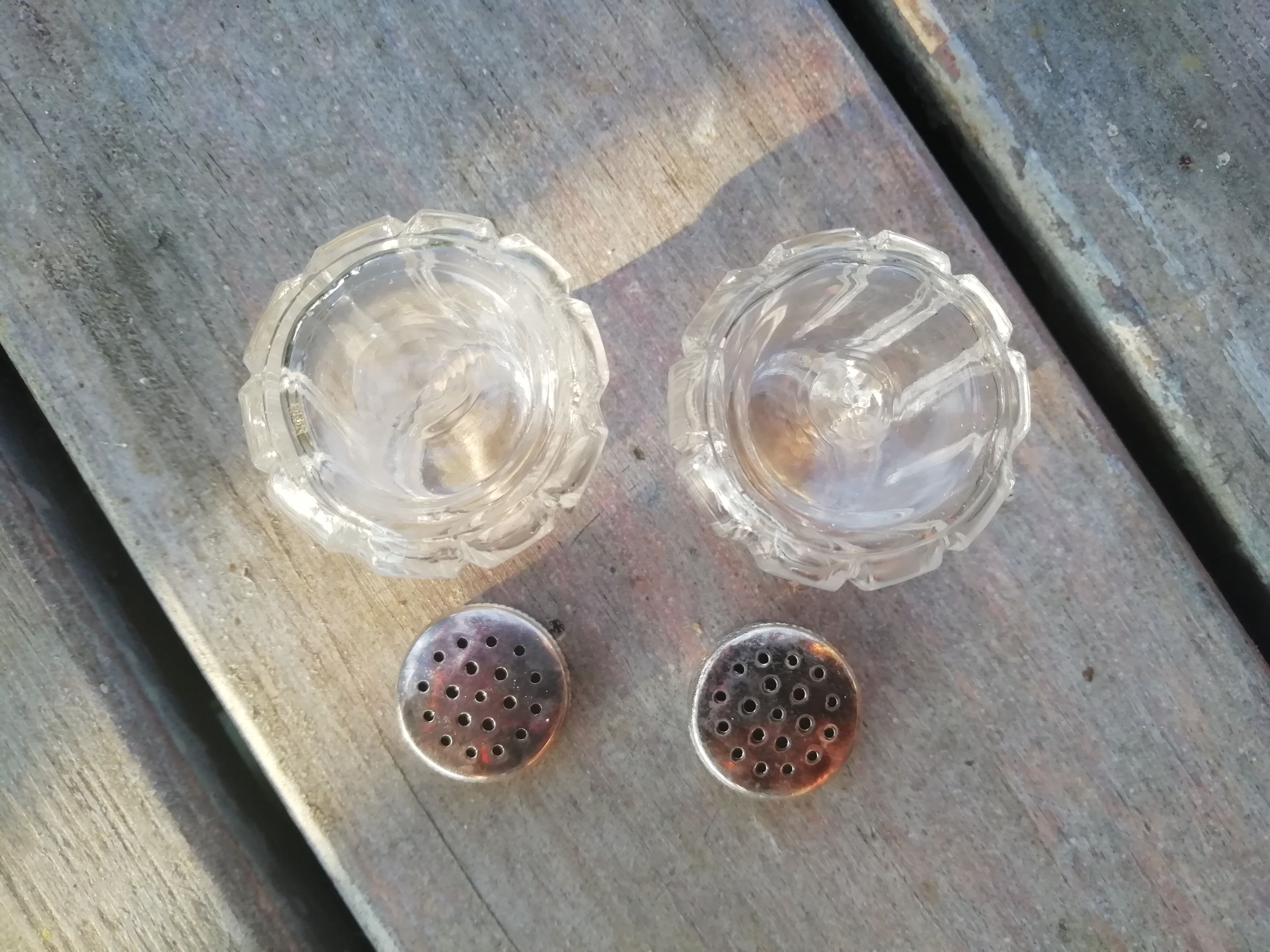 Salt and pepper shaker