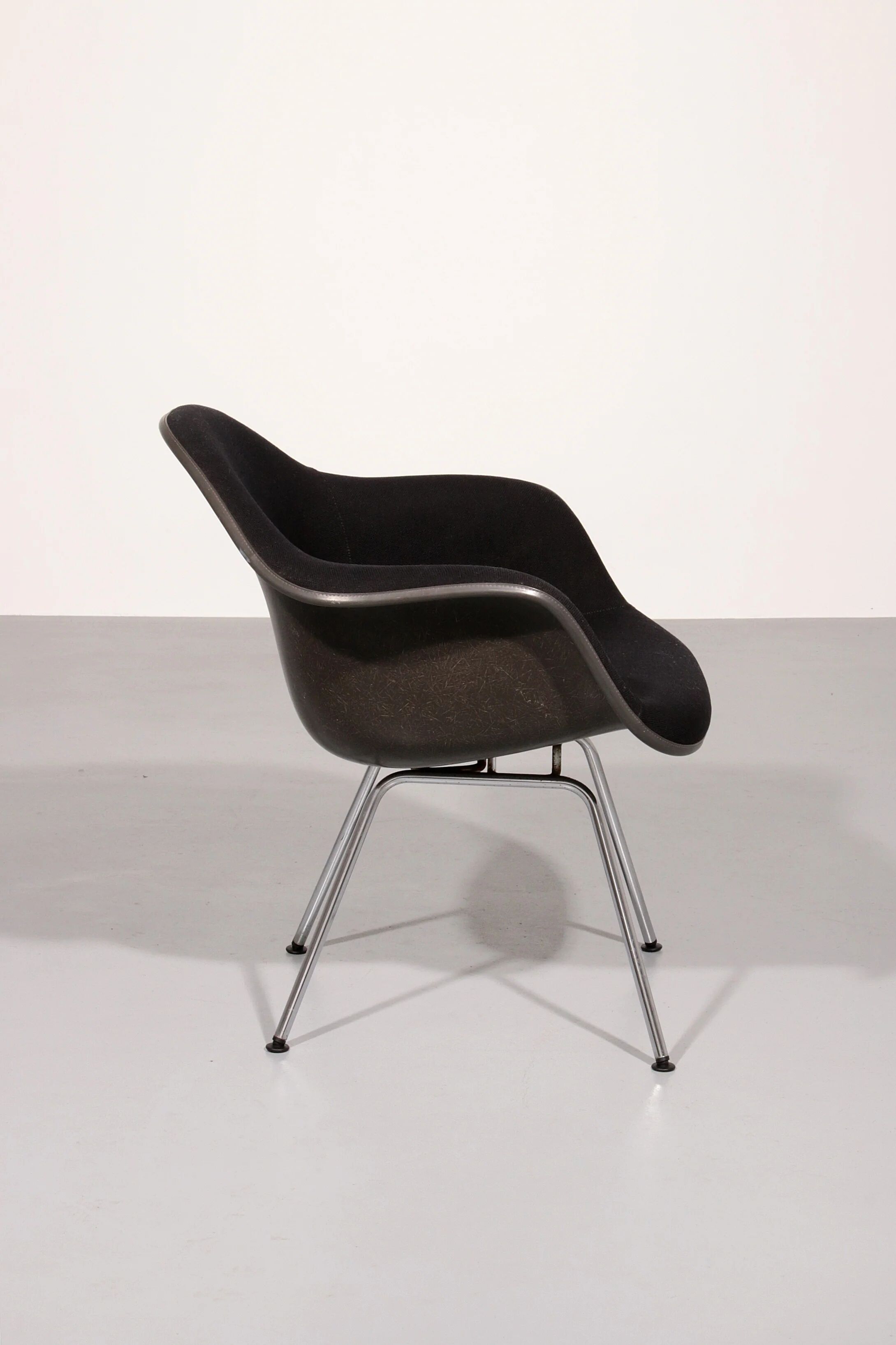 Dining chairs by Charles Eames and Ray Eames Model Dax 1970