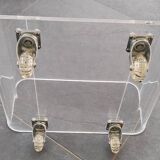 Table basse en plexiglas sur roulettes