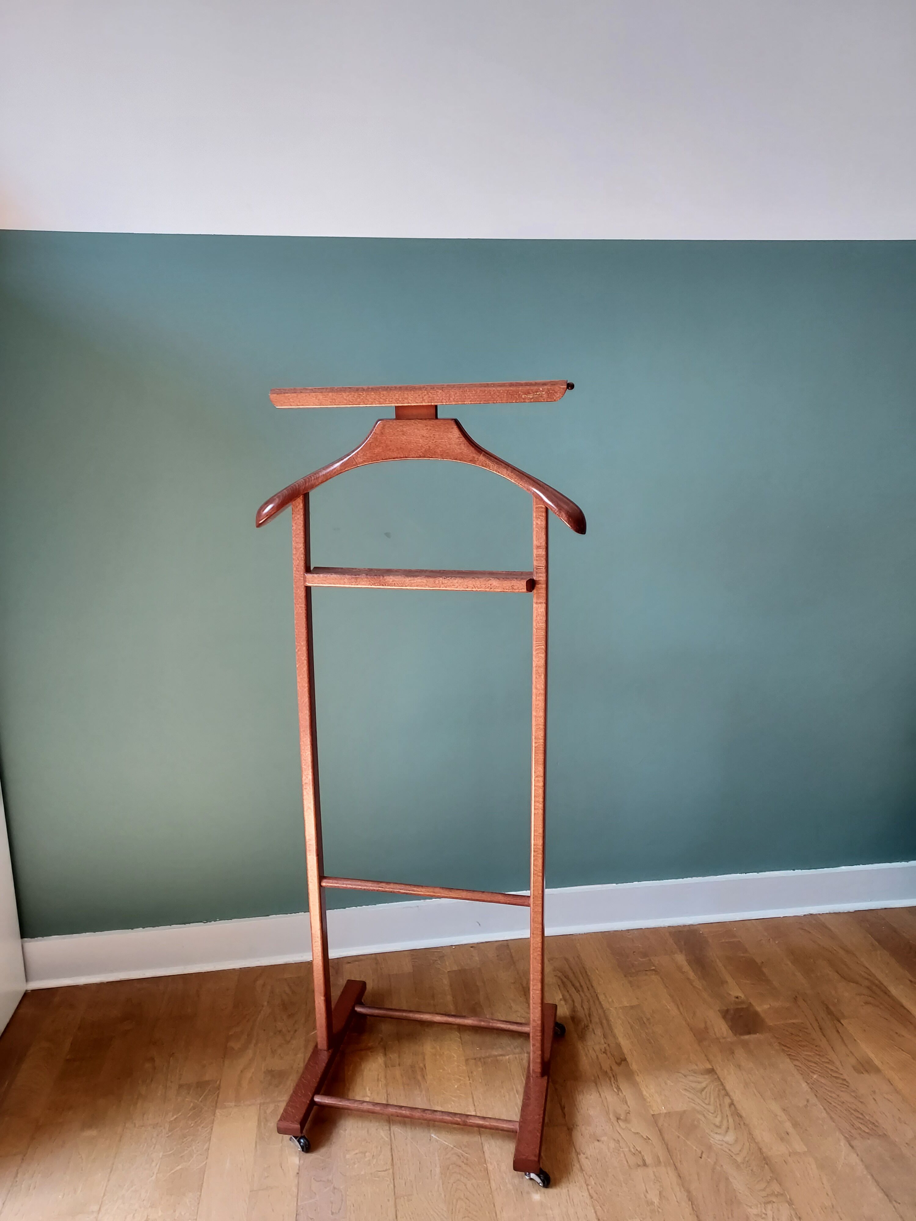 Night Valet Fratelli Reguitti