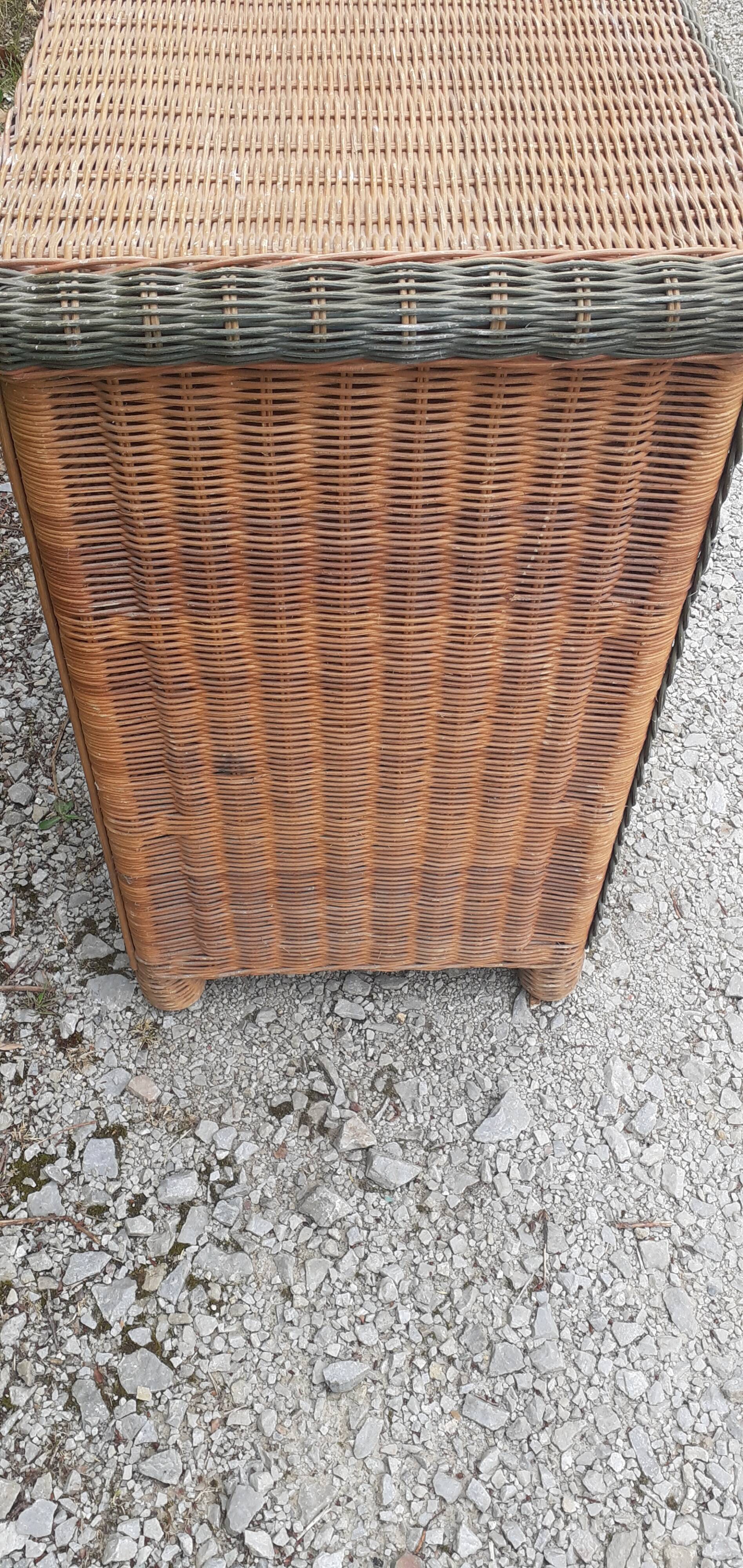 Chest of drawers 3 drawers in vintage rattan wicker