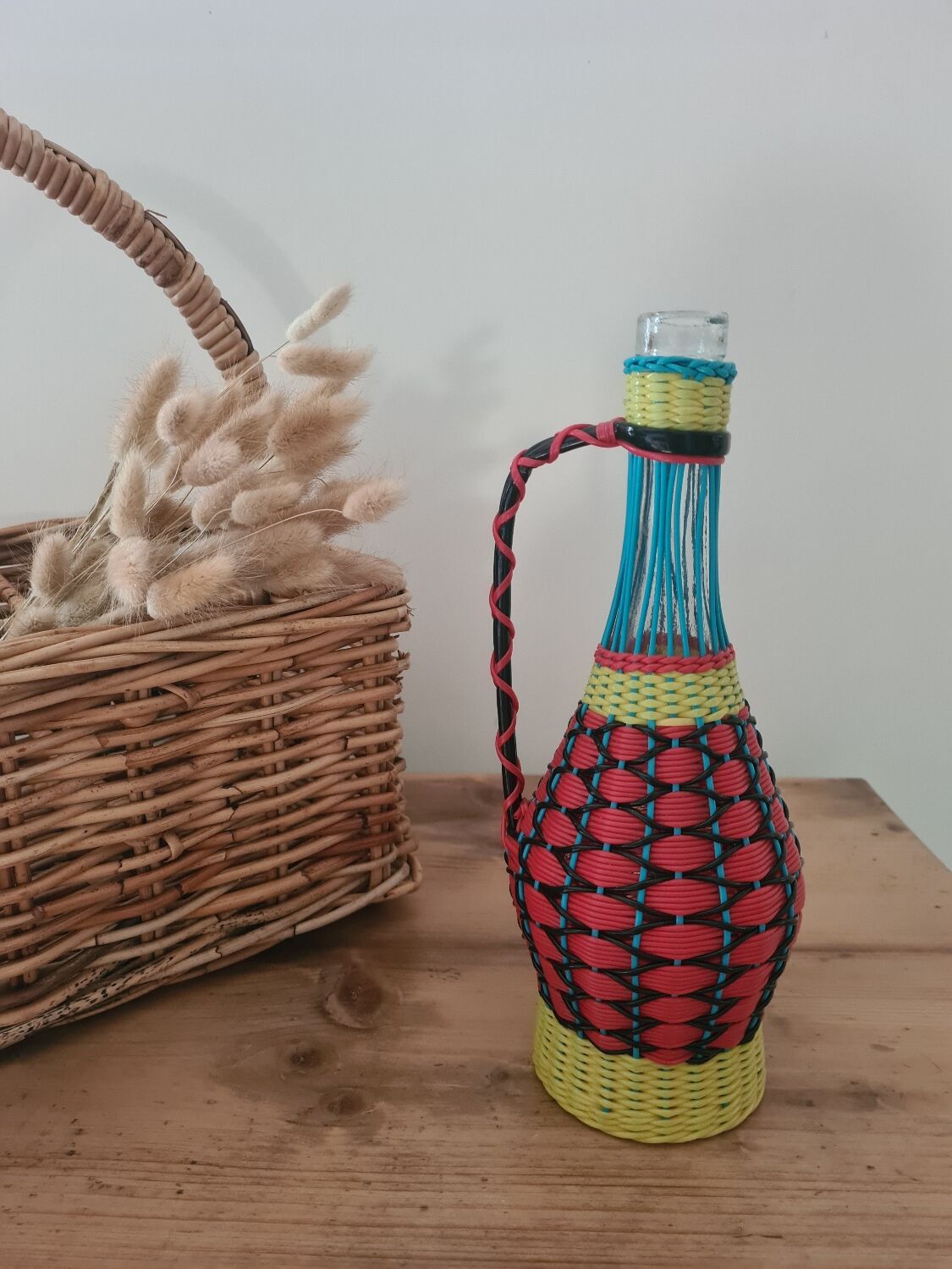 Bottle scoubidou