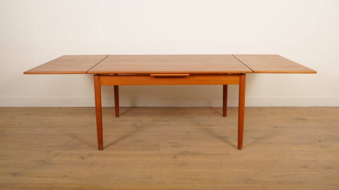 Vintage dining table | teak | extendable | 140 cm
