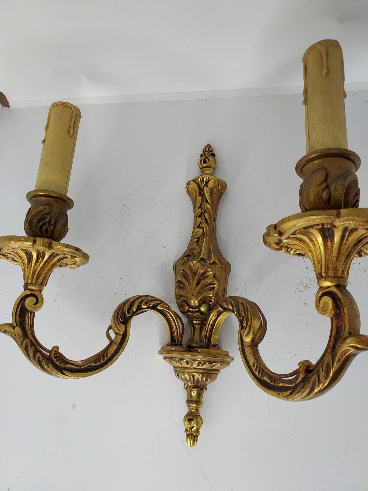 Wall lamp style Louis XV in bronze