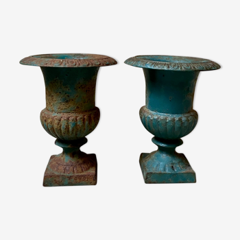 Medici vases in cast iron, pair