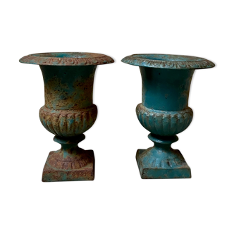 Medici vases in cast iron, pair