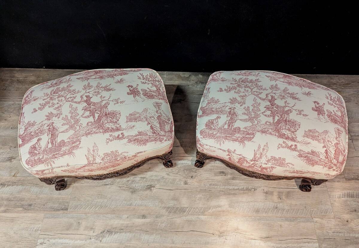 Pair of Louis XV style stools in walnut.
