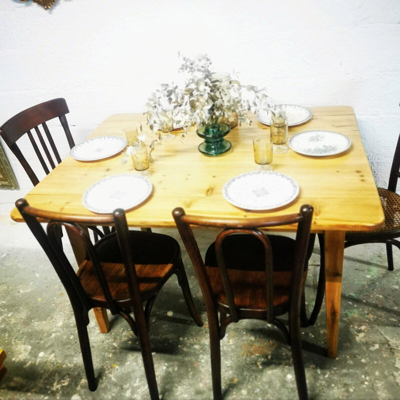 Rabat farm table