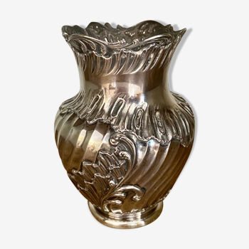 Antique vase in solid silver