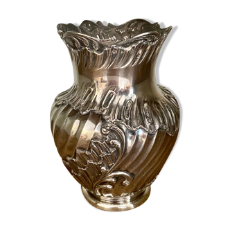 Antique vase in solid silver
