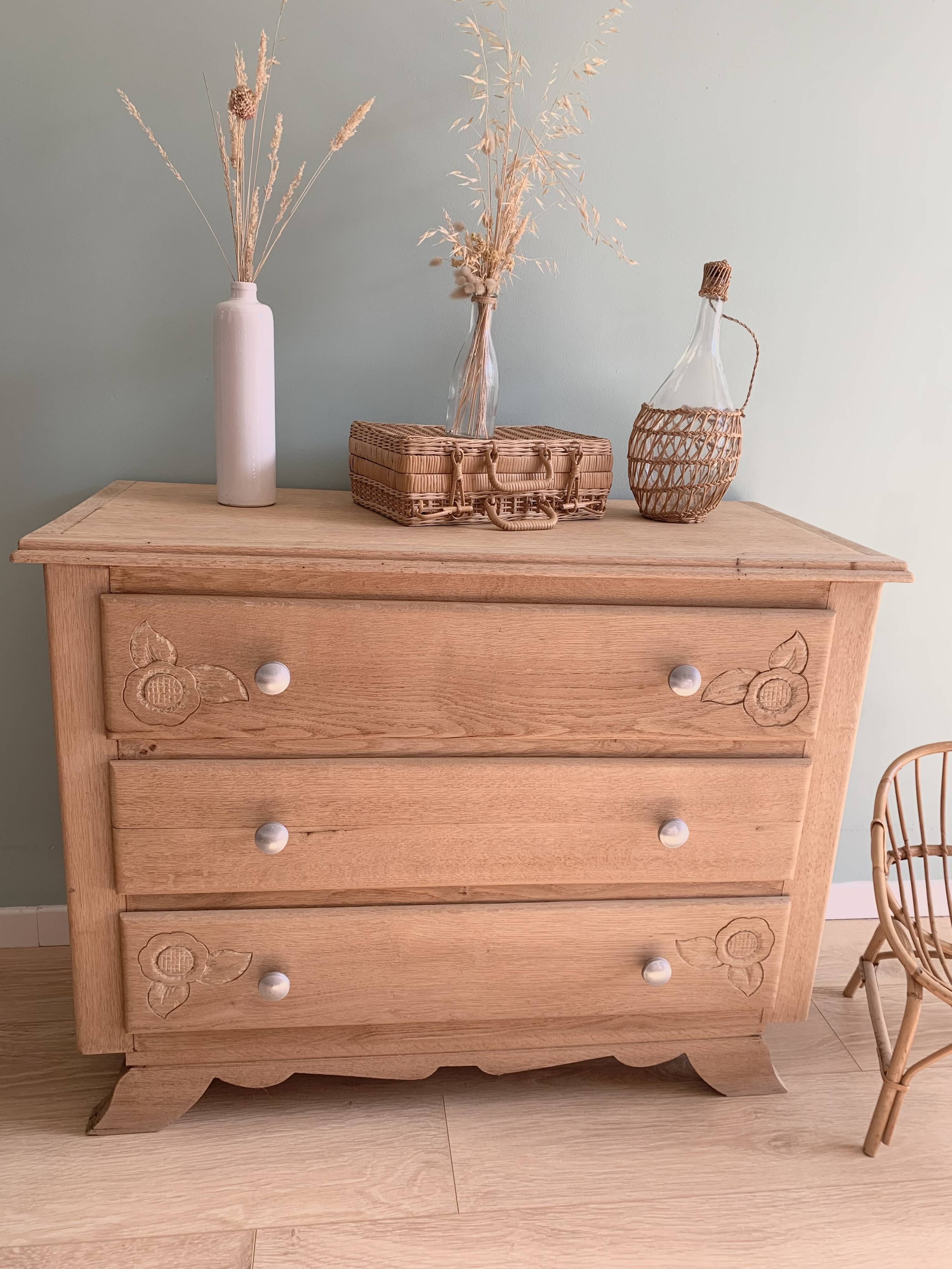 Art Deco chest of drawers