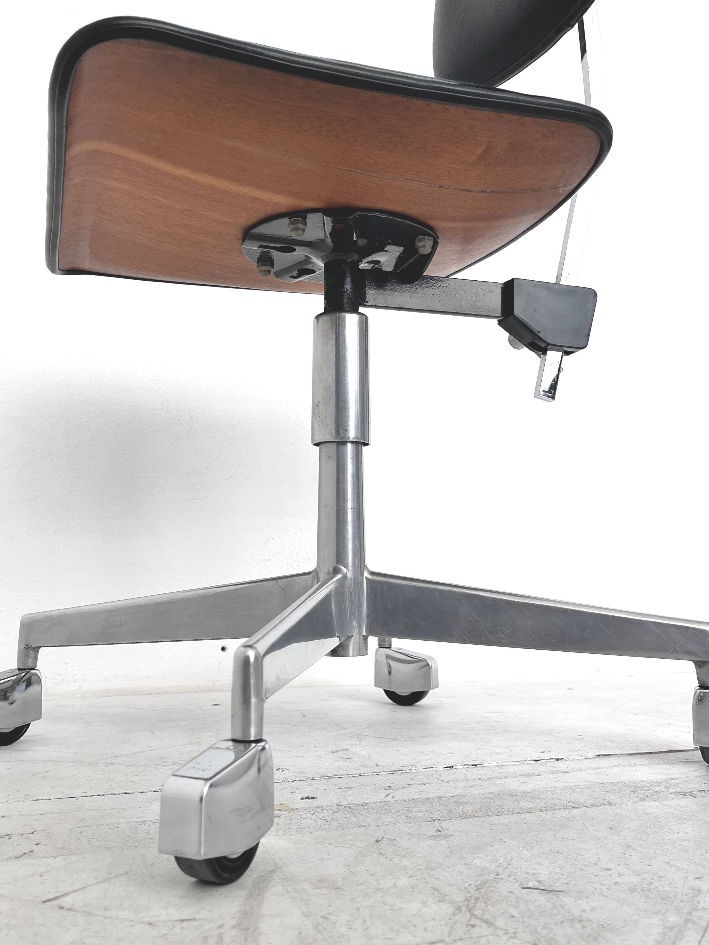 Danish design office chair Labofa
