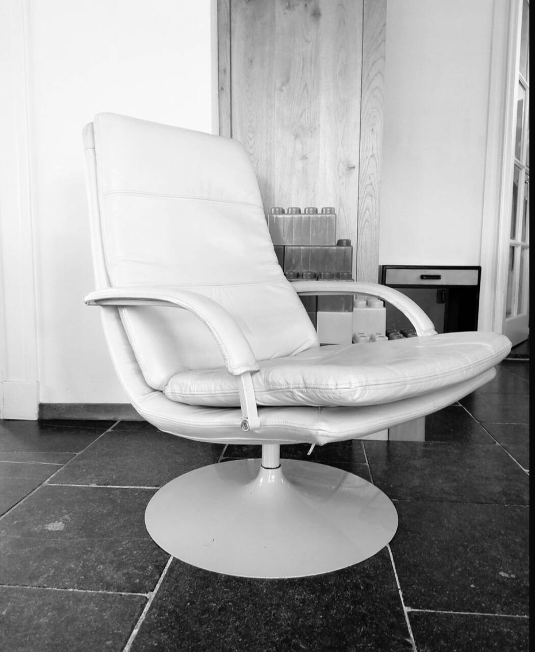 Lounge pivotant artifort geoffrey harcourt