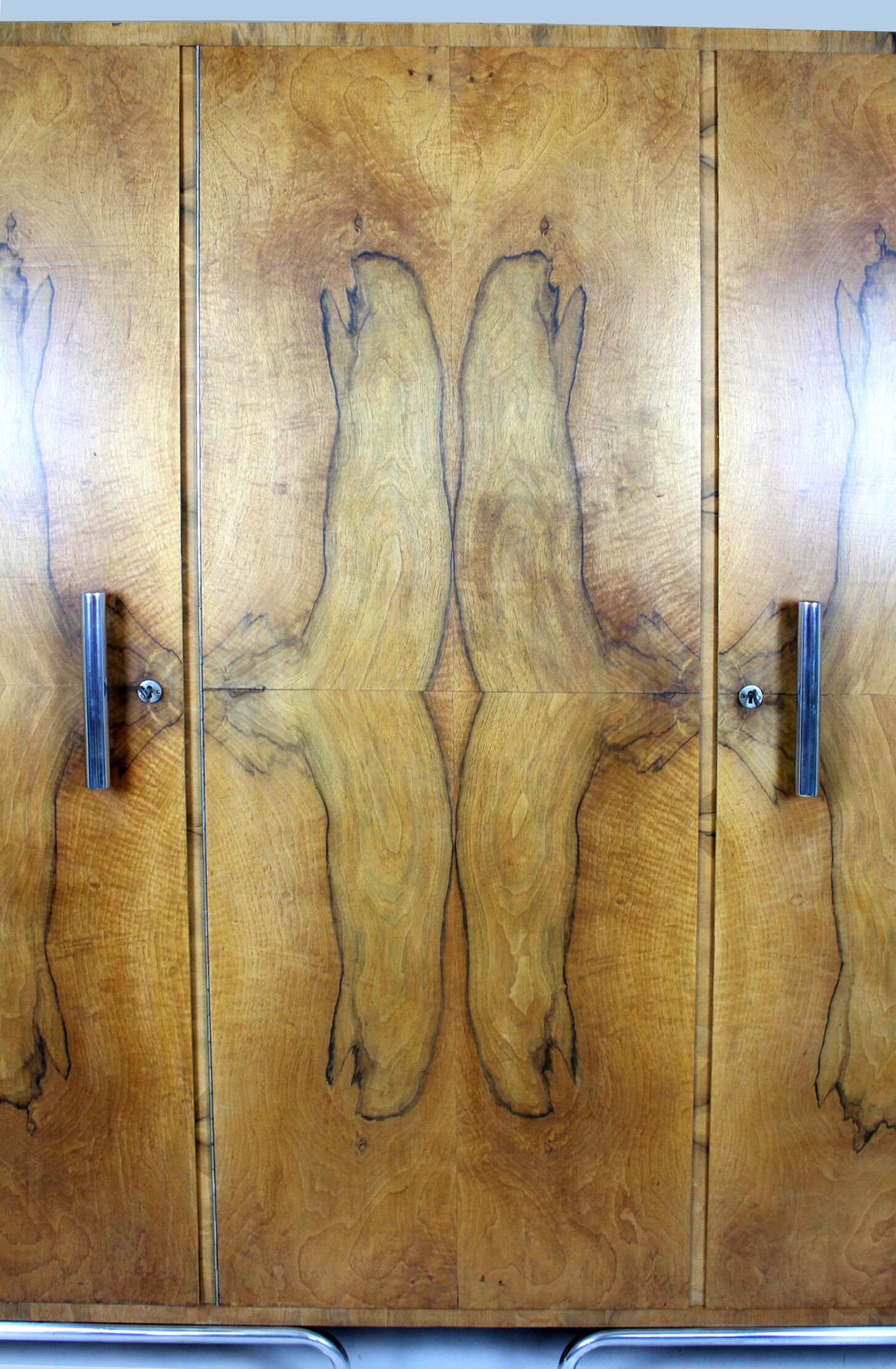 Bauhaus chromed tubular steel wardrobe, 1930s